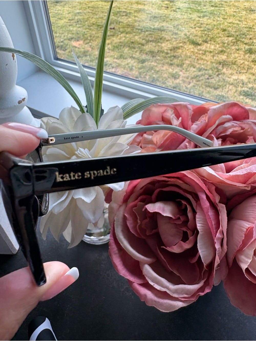 kate spade Black Cat-Eye Sunglasses with Gradient Lenses - Picture 4 of 5